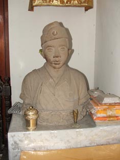 ACUAN PATUNG NGURAH RAI